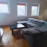 Z Jacuzzi Apartment